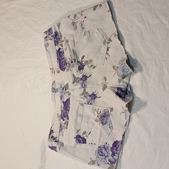 M4EO shorts - Picture 2 of 4